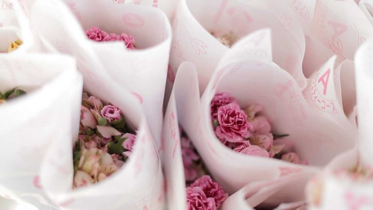 出荷を待つ定期便のお花